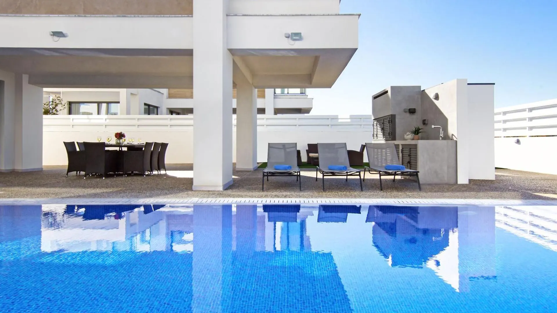 Villa Amazonia - Large Private Pool Protaras